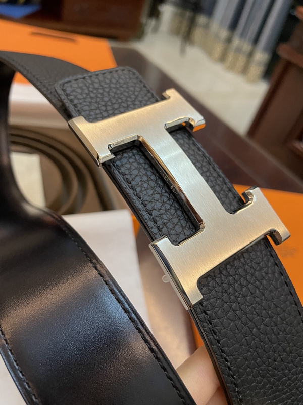 エルメスベルト側面デザイン